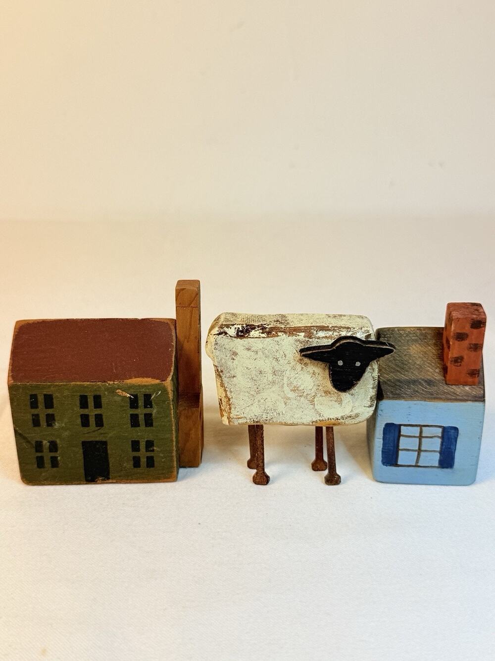 Old Country Collection 2 Wooden Salt House And Sheep